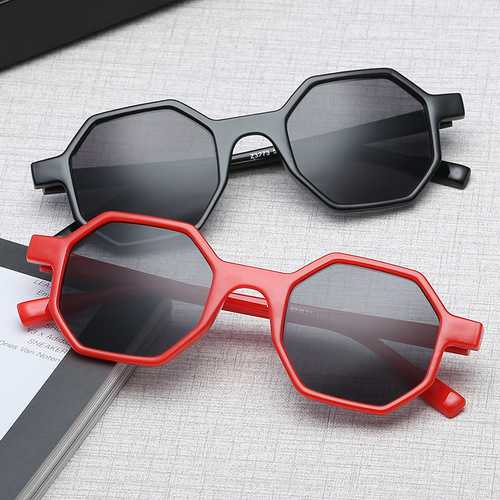 Women Retro UV400 Round Frame Sunglasses